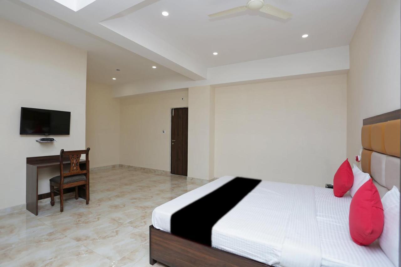 Capital O 37423 Golden Leaf Dehradun Exterior foto