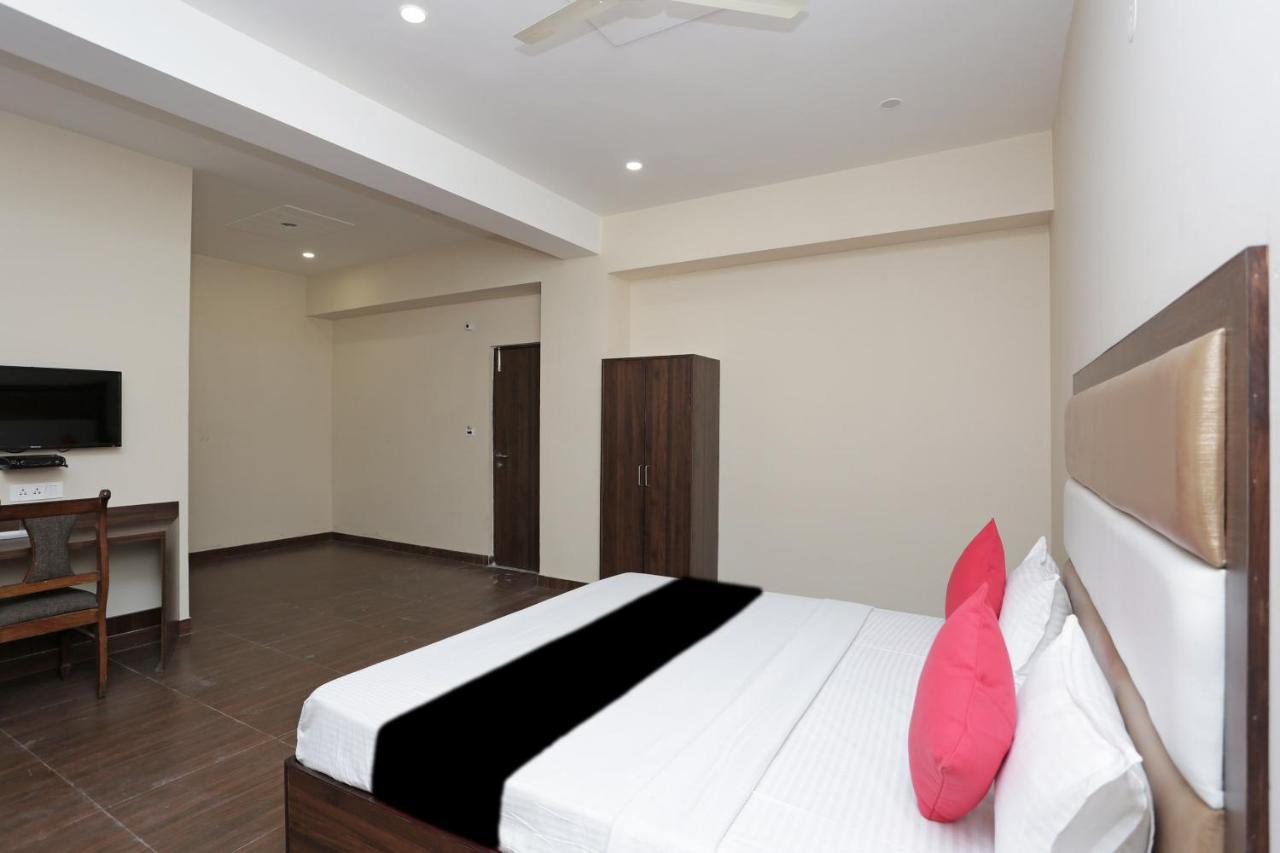 Capital O 37423 Golden Leaf Dehradun Exterior foto