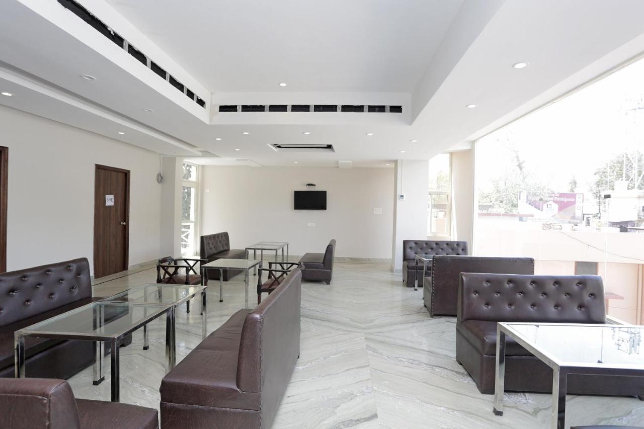 Capital O 37423 Golden Leaf Dehradun Exterior foto